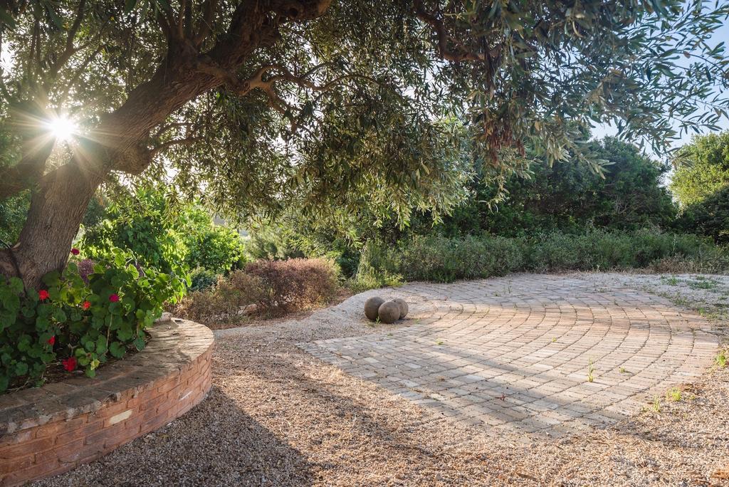 Vrysomylos