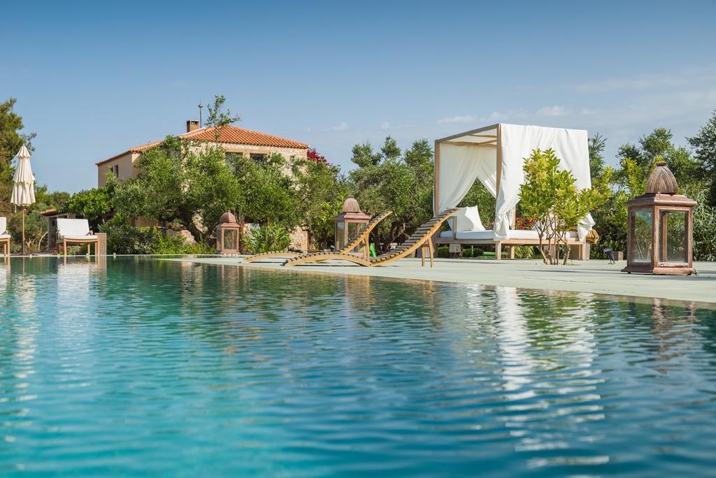 Vrysomylos Villa