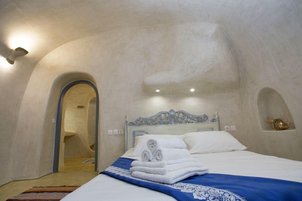 Villa αura Cave Fira (Santorini)
