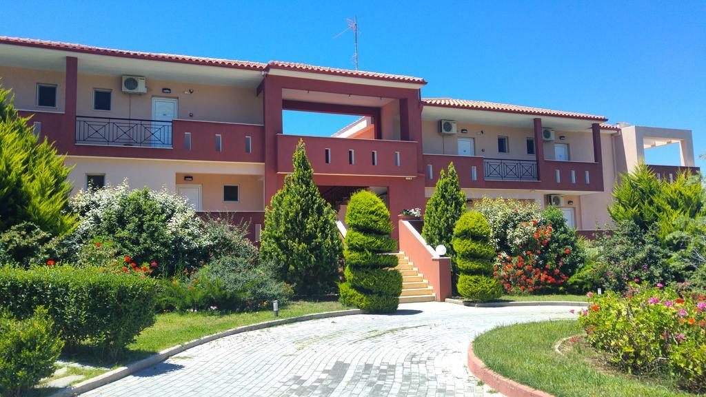 Agrili Apartments & Rooms Elia Nikitis