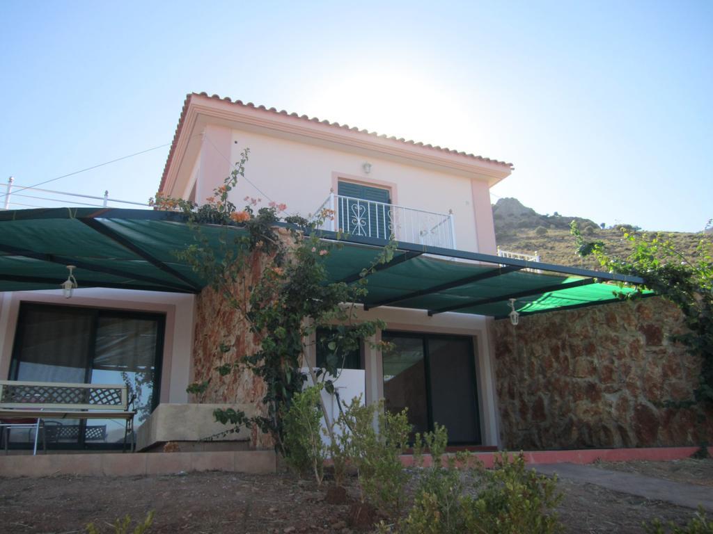 Santa Xenia Apartment