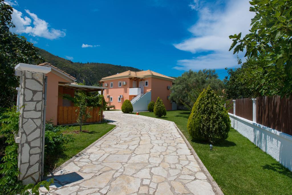 Eleana Studios *