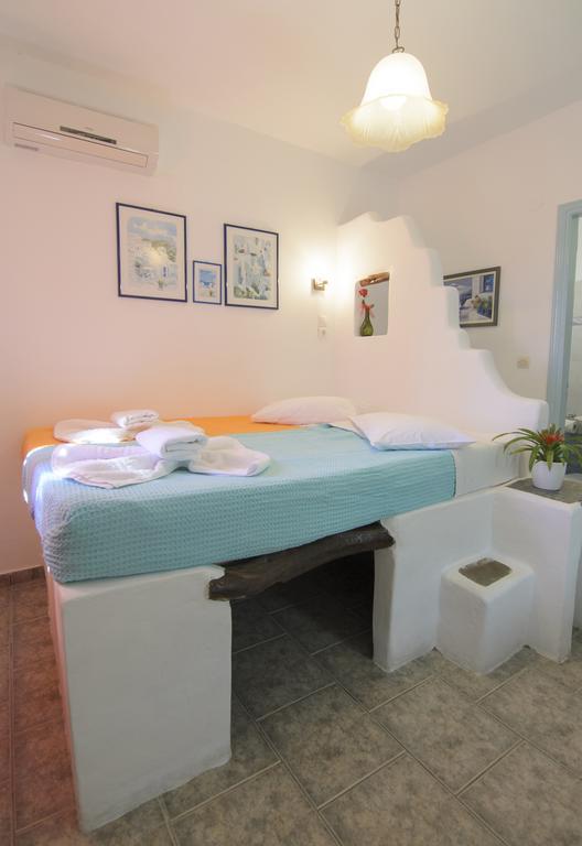 Evi's Guest house Tholaria