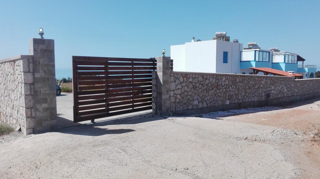 Villa Nerida Beachfront