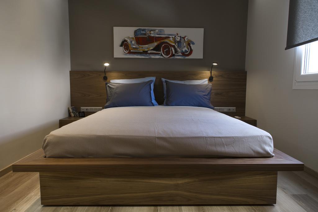 Luxury 2 Bdrm 10' Minutes Walk From The Acropolis Apartment