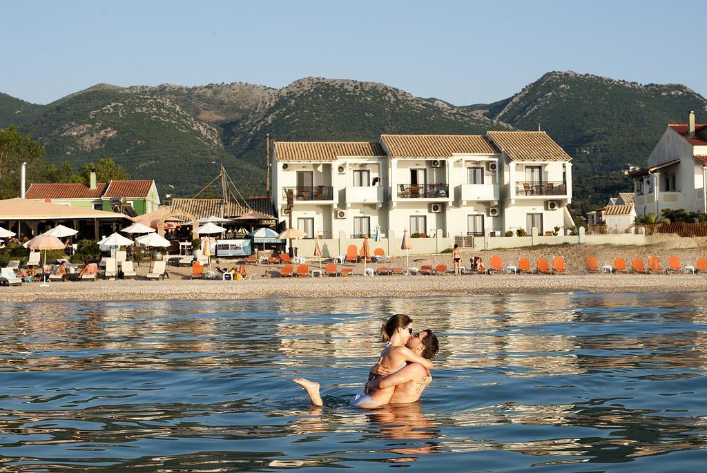 Hyacinthus-cressida Seaside Apartment Acharavi (Corfu)