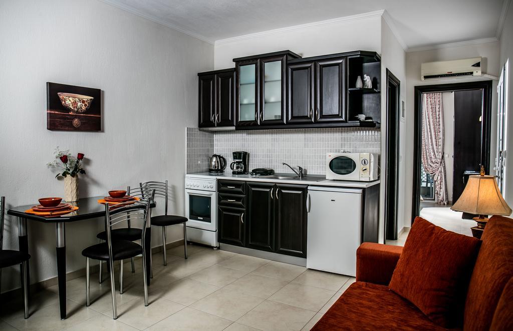 Niki Apartment *