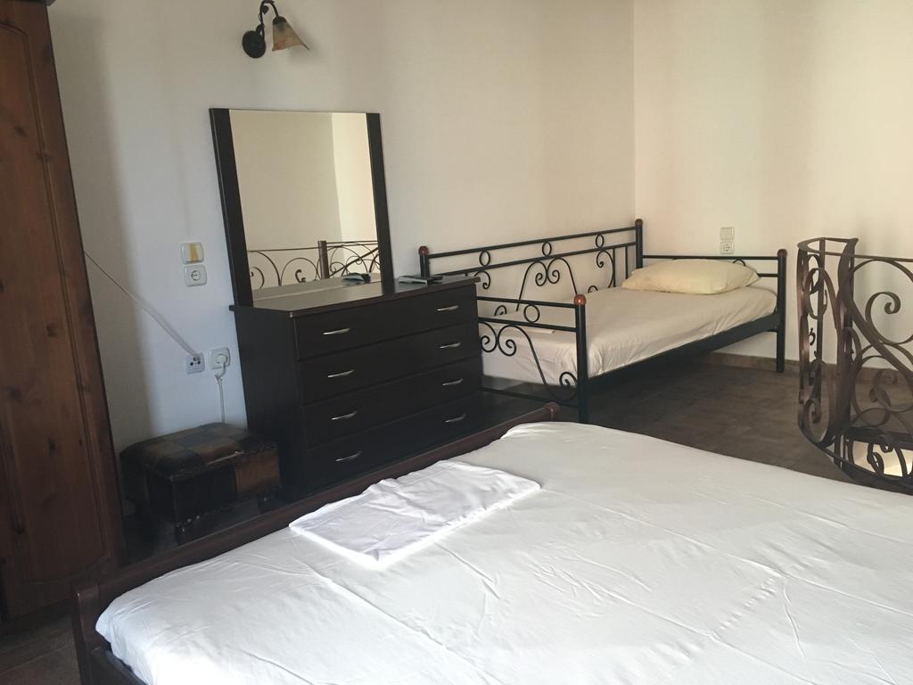 Apartment Agia Anna Apartments