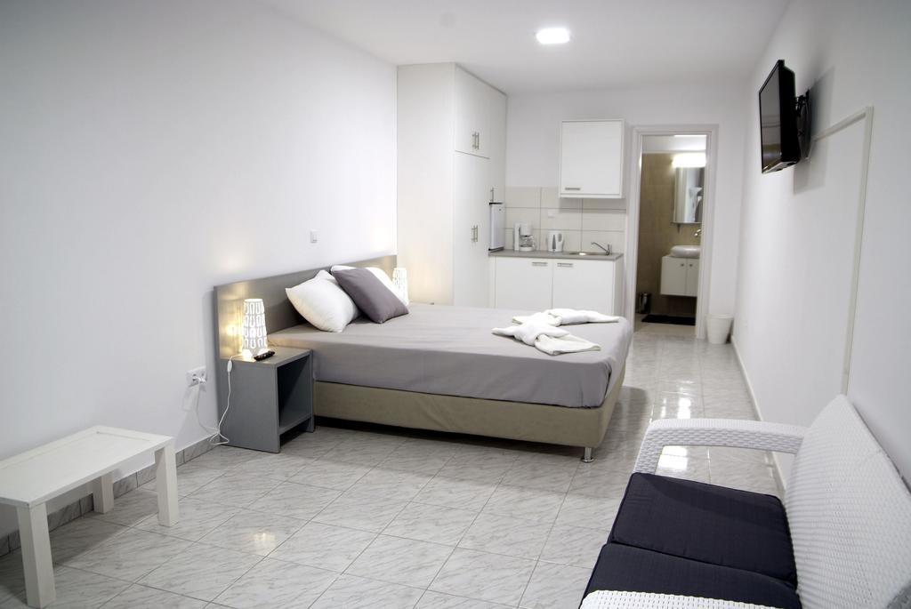Sunset Almyros And Apartment