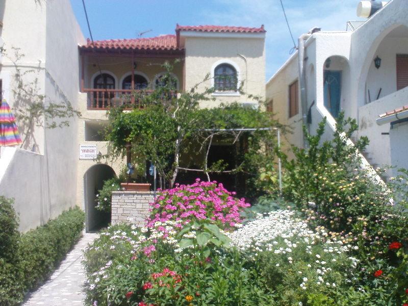 Aparthotel Smaragda Marathokampos