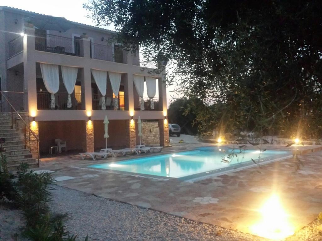 Androniki * Longos (Paxos)