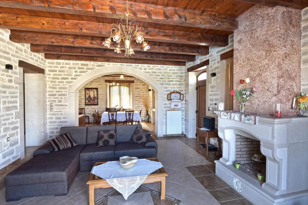 Erofili Apartment *