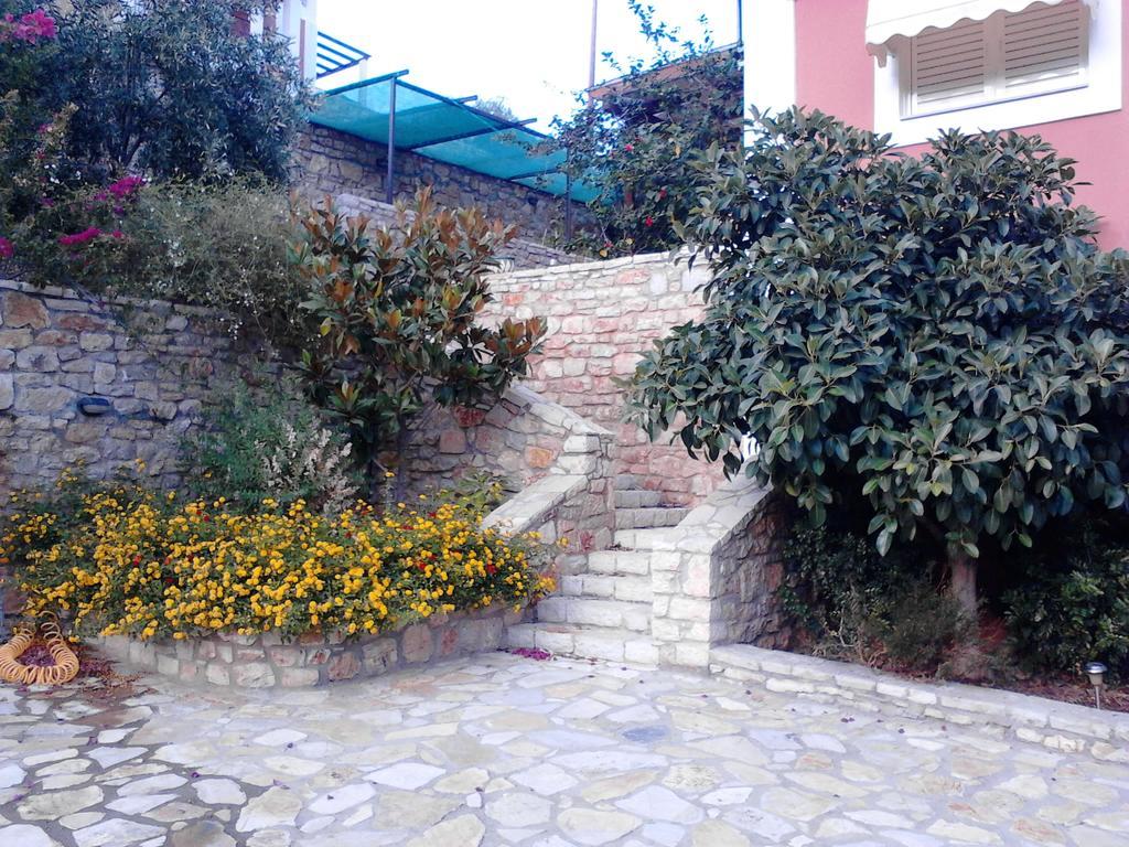 Danais Villa