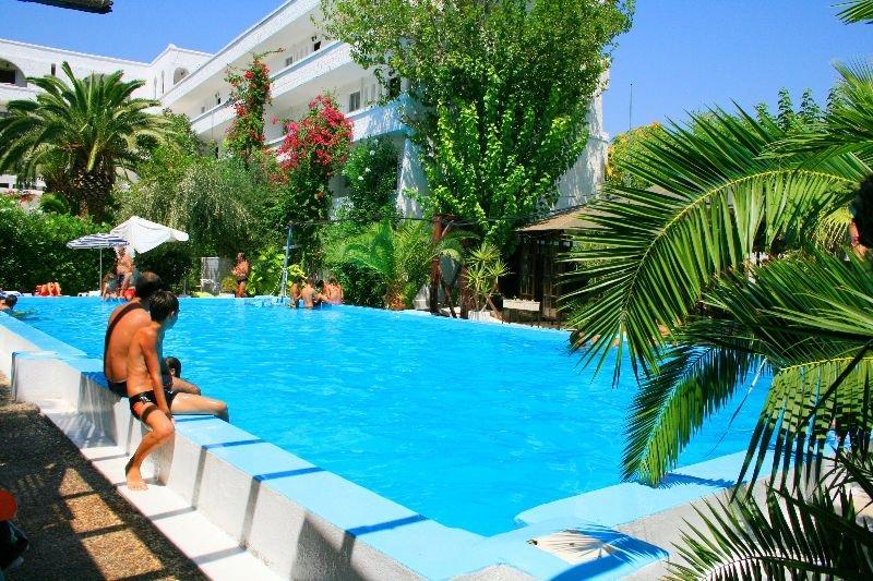 Hotel Club Iliochari 3*