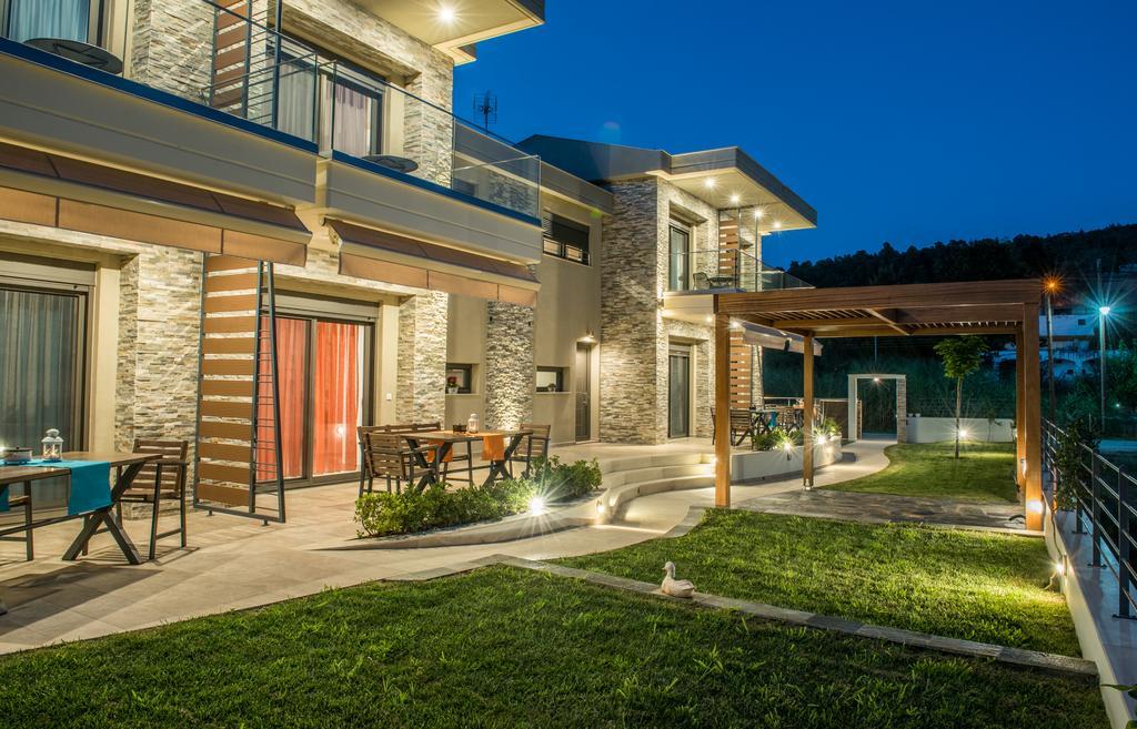Paradise Maisonettes *
