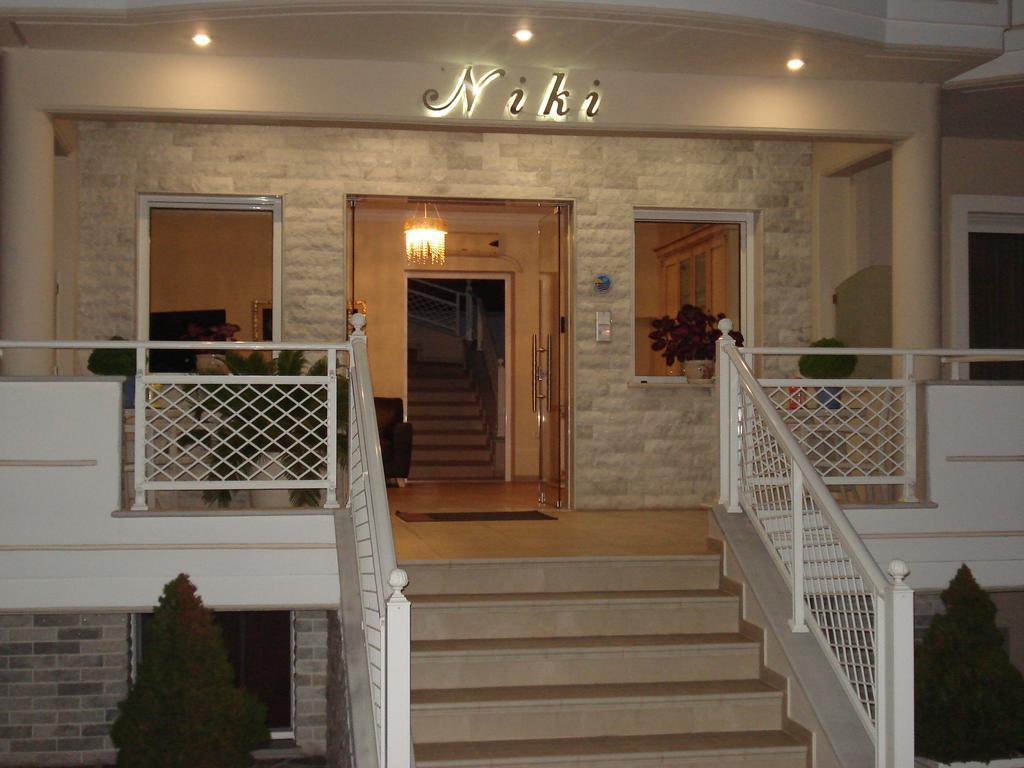 Niki Apartment *