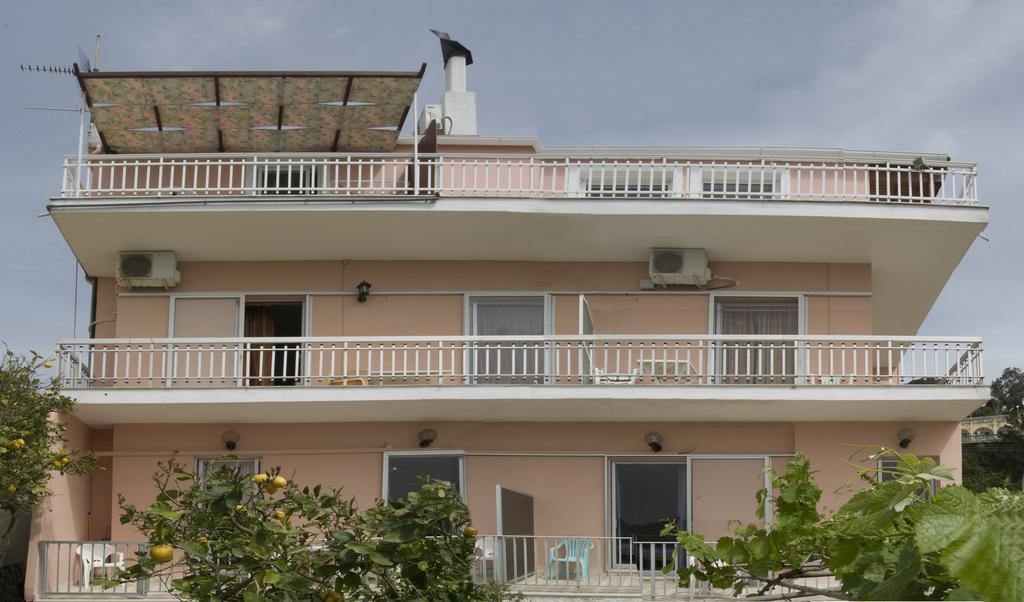 Anna Kanoni Perama (Corfu)