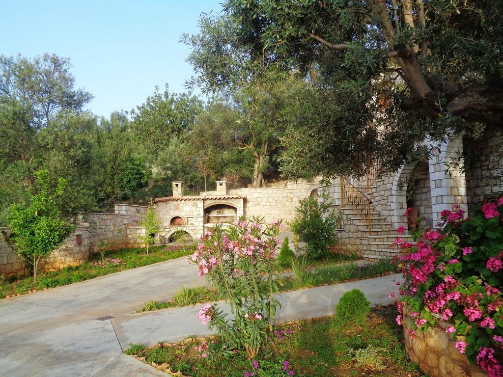 Country house Menina Farm *