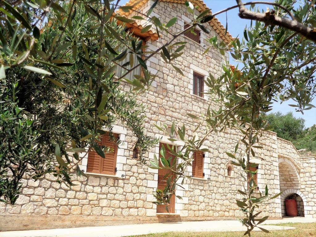 Menina Farm Country house Perivolakia