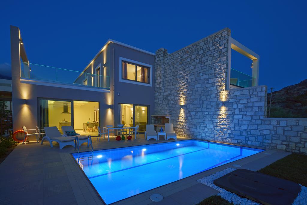 Villa Seaside Residences *