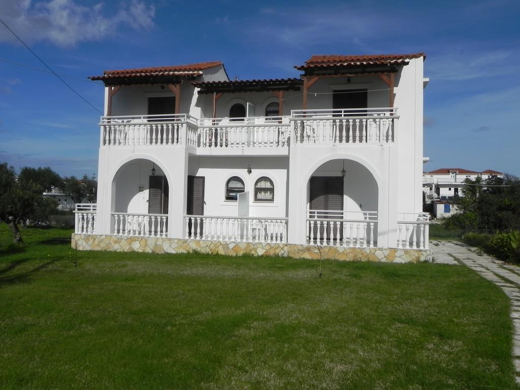 Apartment Explorer's Rest Argassi