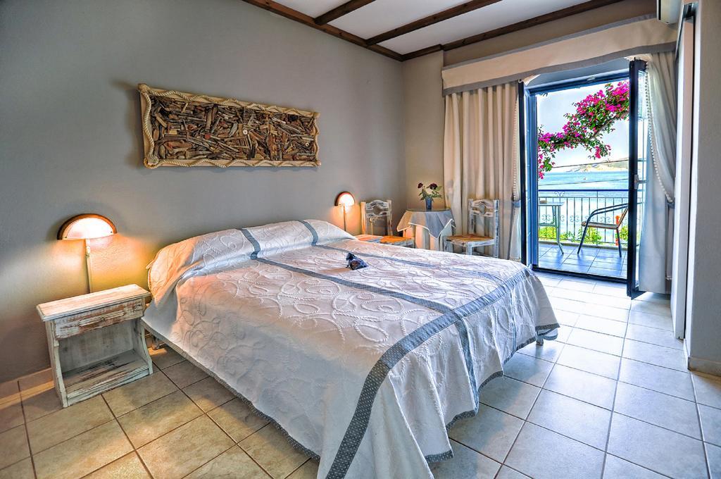 Hotel Argo & Agioi Apostoloi (Evia)