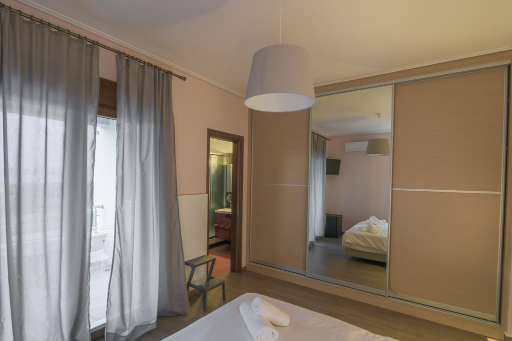Petra Luxury And Apartment Corinth