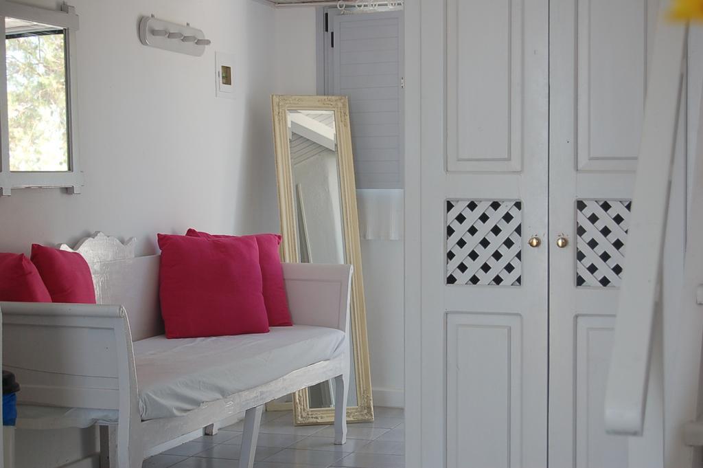 Atlantida Aparthotel Foinikia (Santorini)