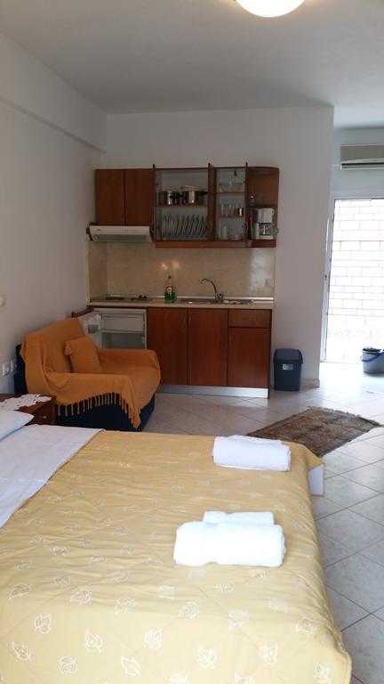 Diamantis Studios Apartment Parga