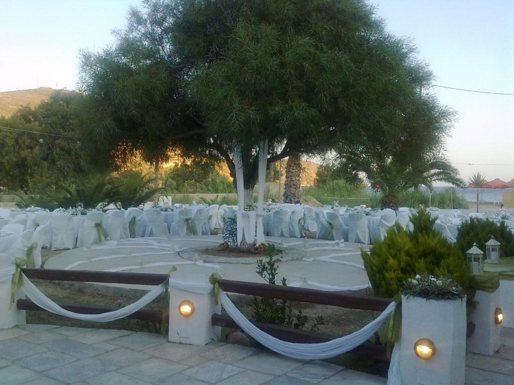 Isalos 3* Livadi (Serifos)