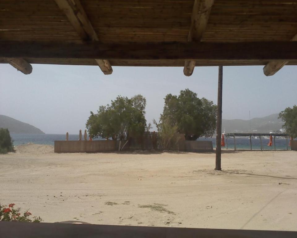 Isalos Hotel 3*