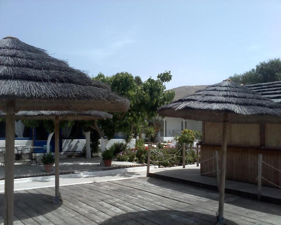 Isalos Hotel 3*