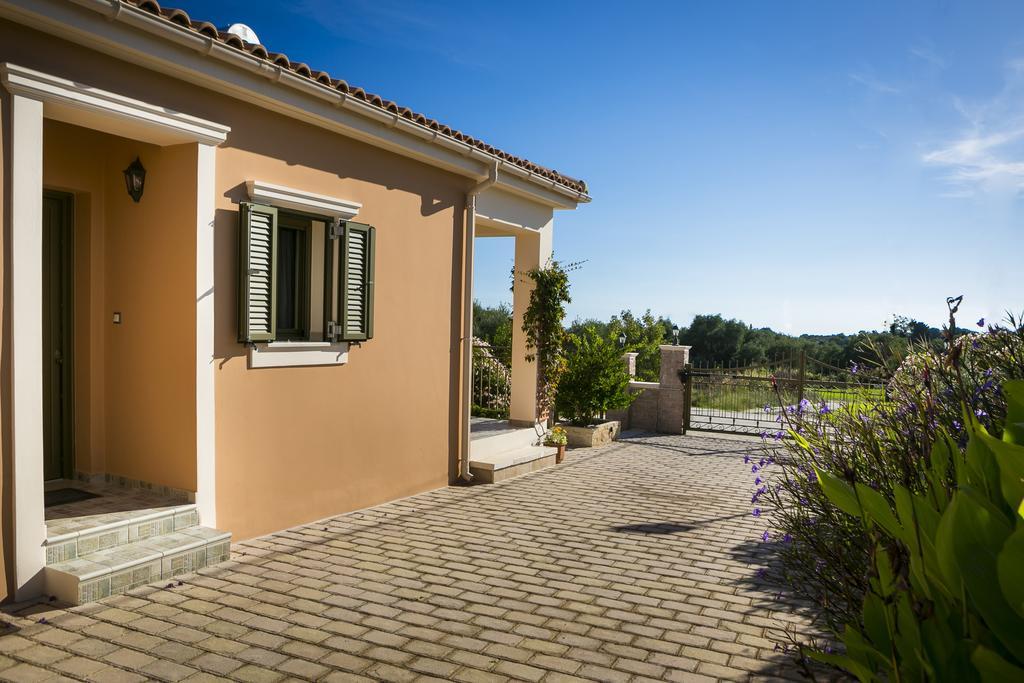 Paraspori Villa Pesadha