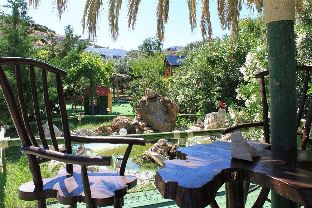 Cavo Perlevos Studios 3*