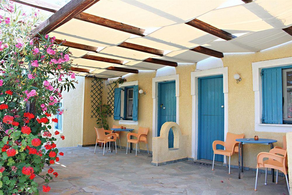 Aparthotel Cavo Perlevos Studios