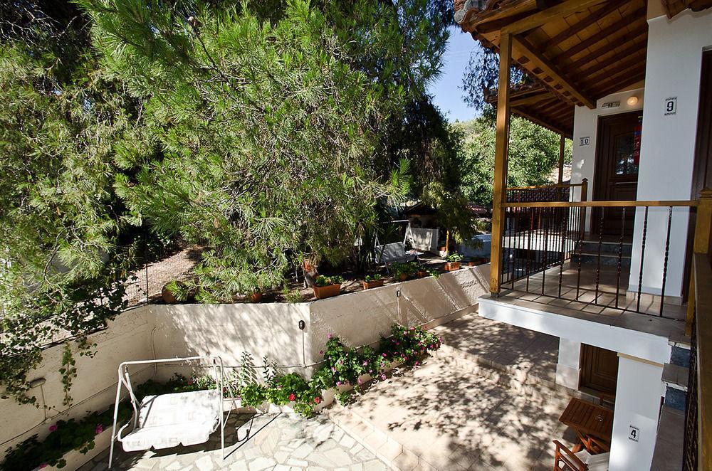 Pine Trees Aparthotel