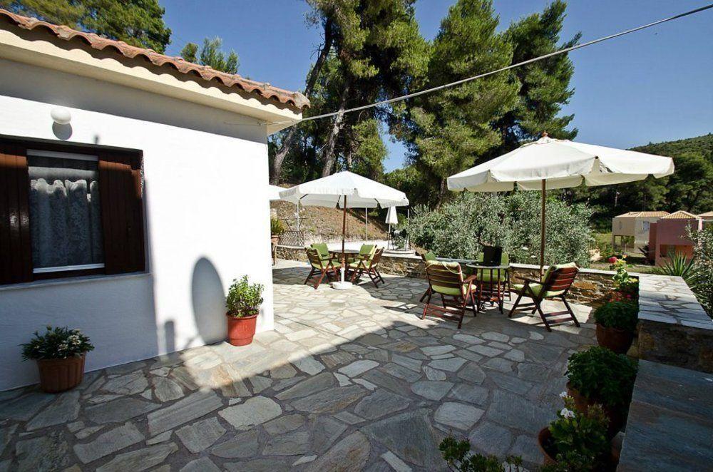 Pine Trees Aparthotel Agnontas