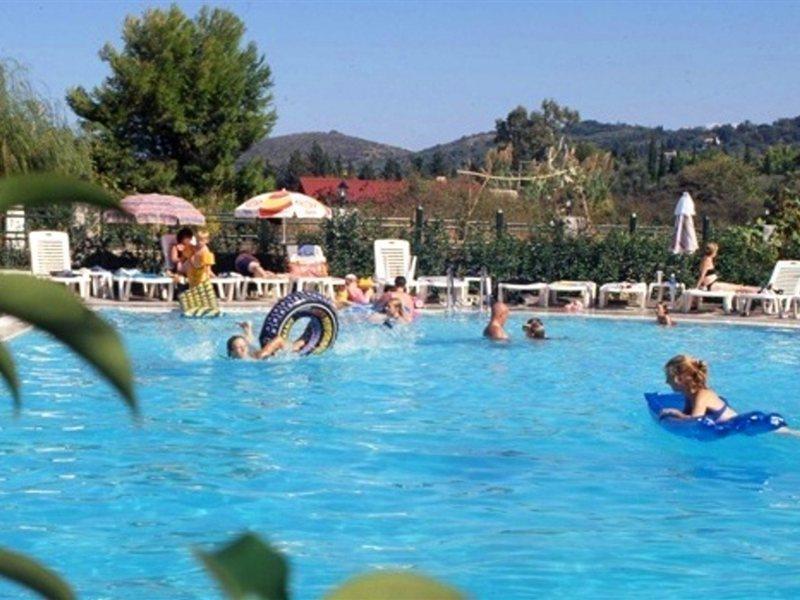 Matoula Aparthotel 3*