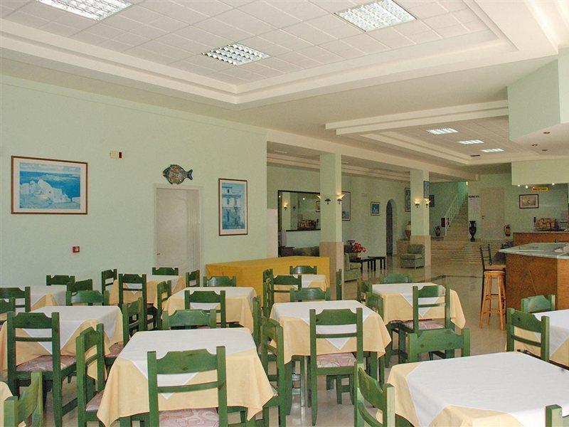 Paramonas * Paramonas (Corfu)