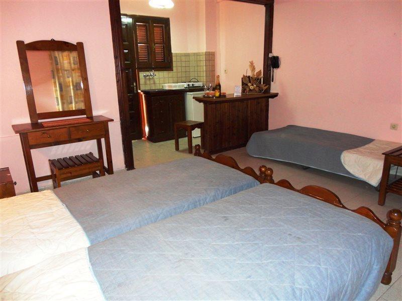 Apartment Koursaros *