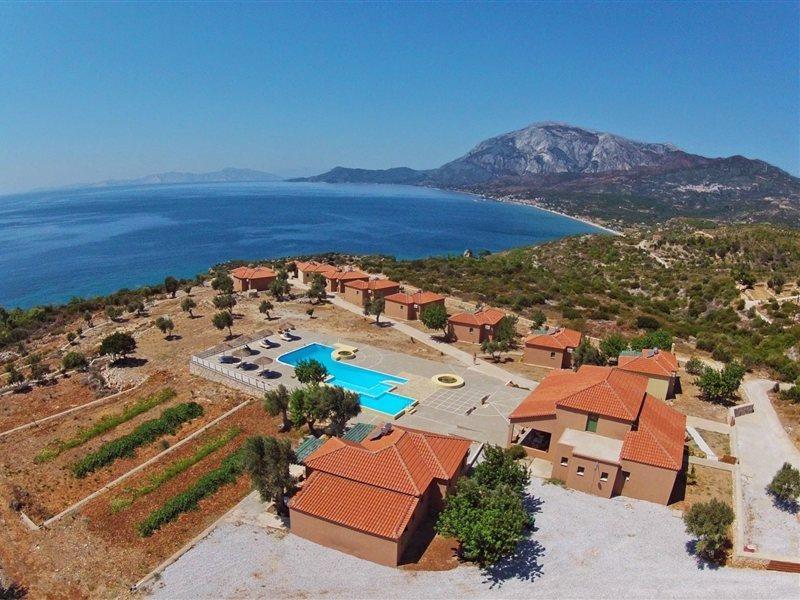 Hotel Mandilada Village