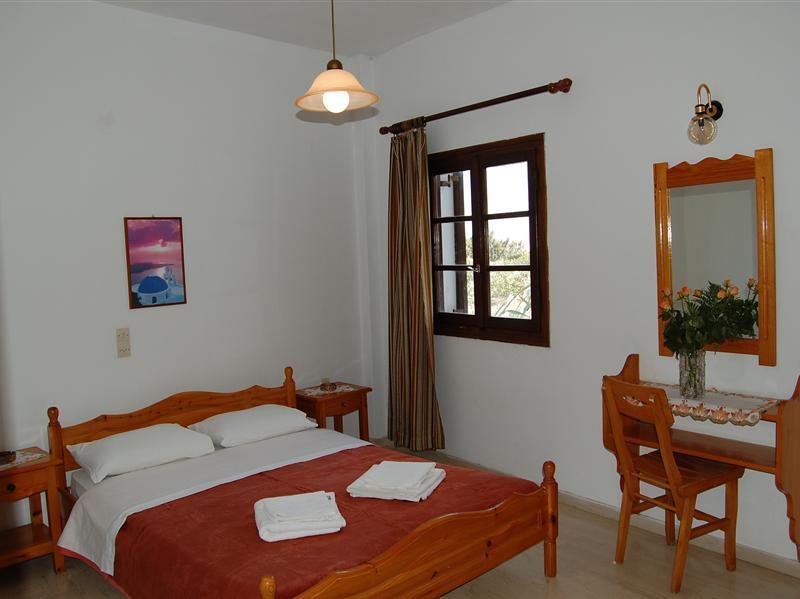 Ekati Apartment Kamari (Santorini)