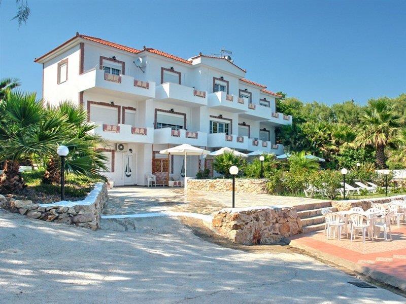 Hotel Pouloudia