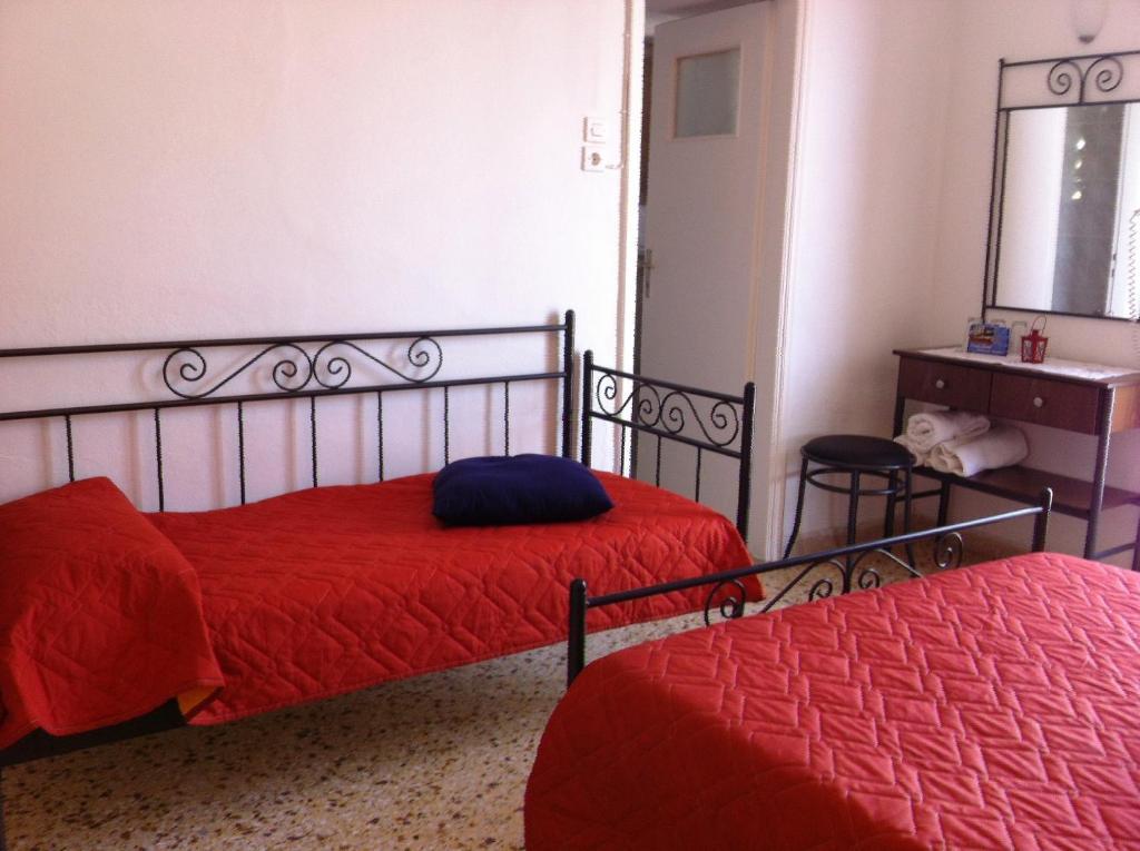 Oasis Theodoros & Litsa Galaris Hotel 2*