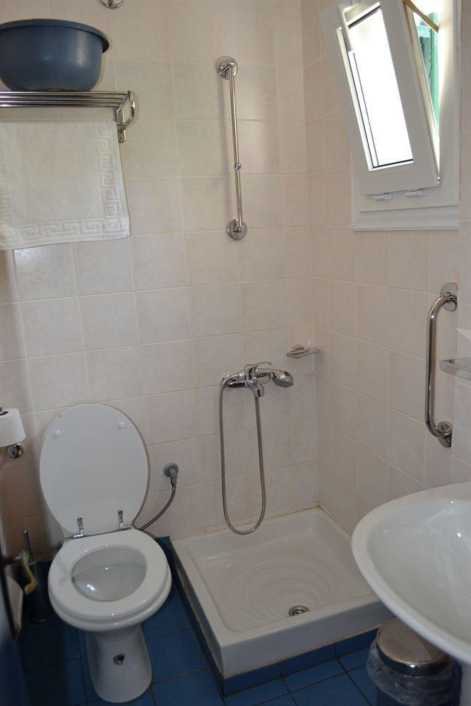 Aliki's Comfortable Holiday Apartments-great Location