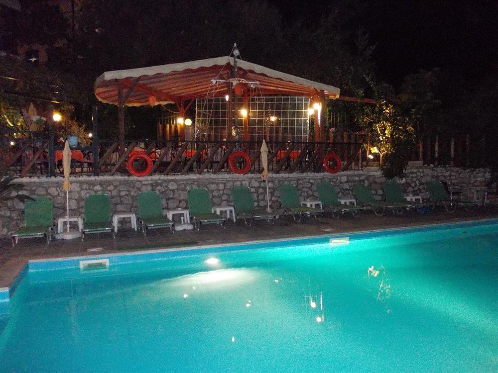 Argo Pool & Bar