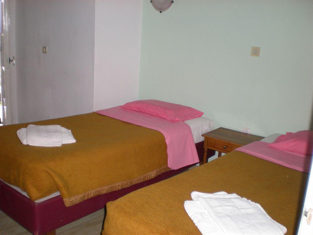 Argo Pool & Bar Aparthotel 2*