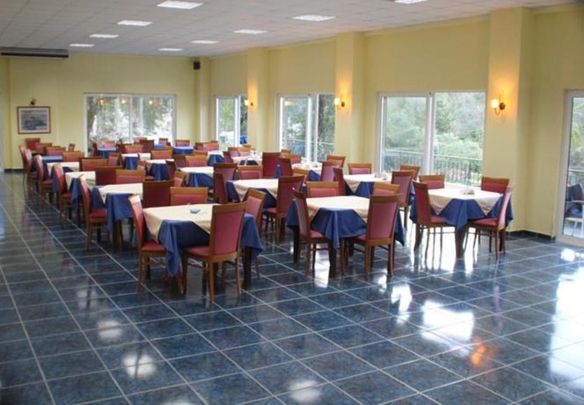 Amfitriti & 3* Lakka (Paxos)