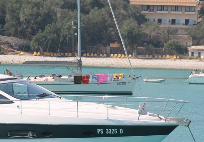 Amfitriti & Hotel Lakka (Paxos)