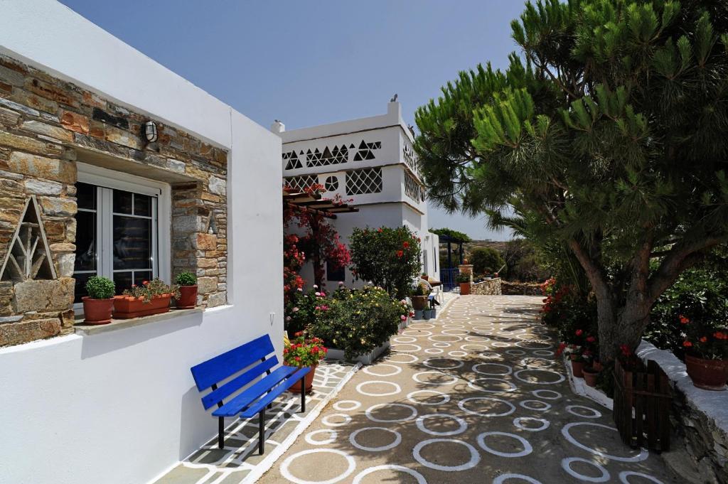 Peristerionas * Tinos